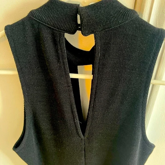 ASTR bodycon sleeveless mini sweaterdress - Picture 2 of 4